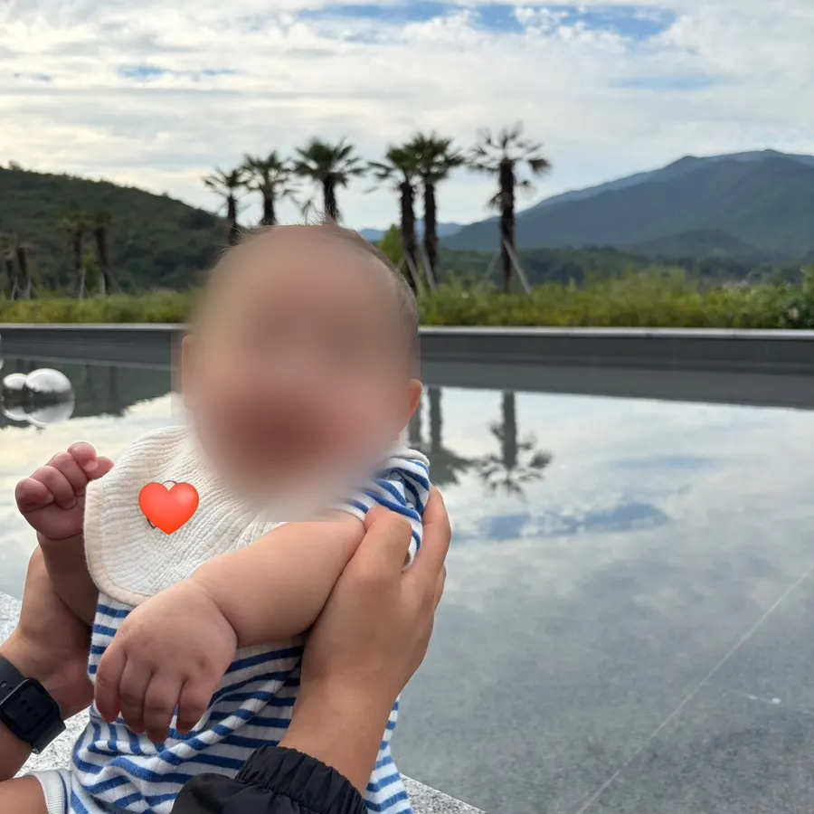 Baby out on a café outing