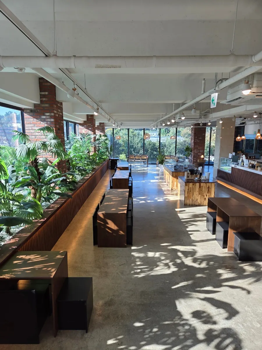 Order counter and seating on Cafe Neorae's 2nd floor