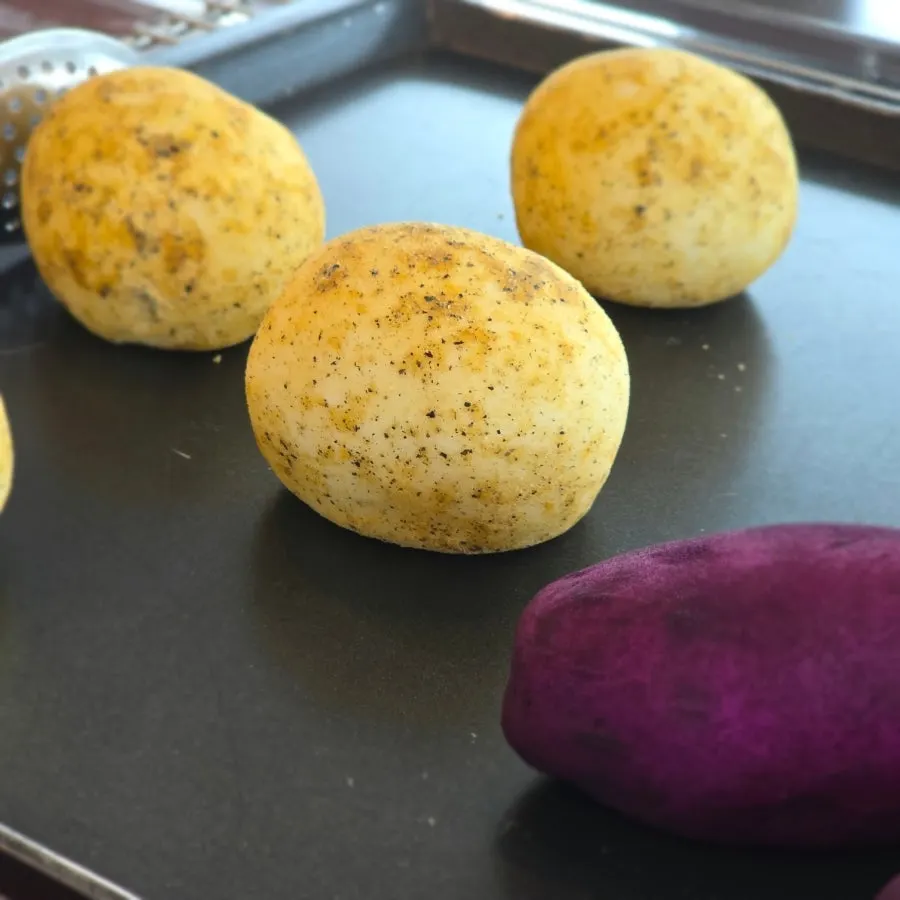 Bakery selection corner at Cafe Neorae