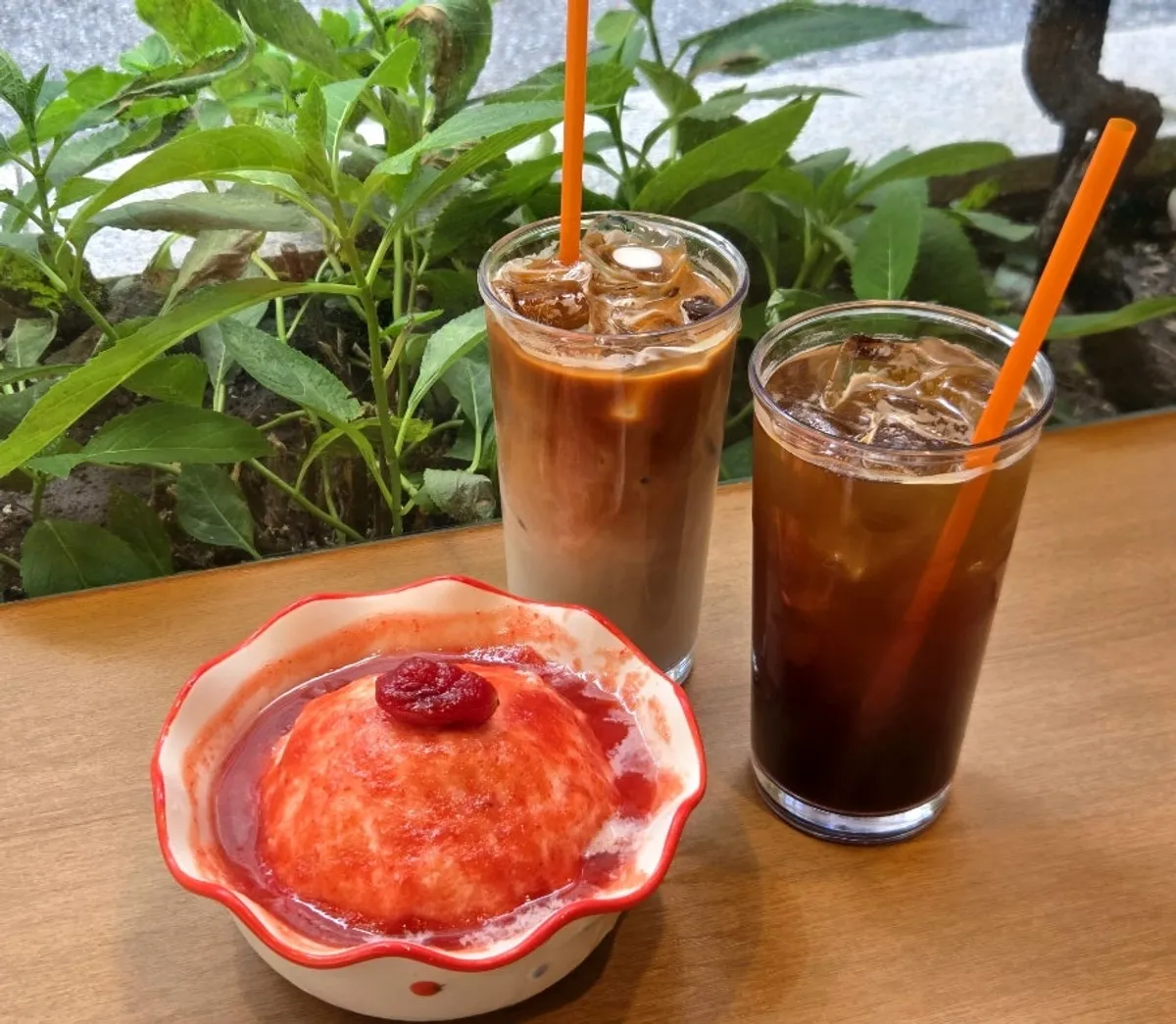 카페썸 아이스 바닐라라떼와 아메리카노