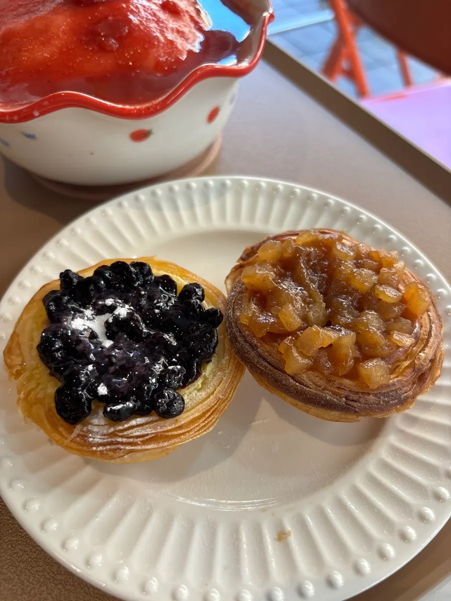 Two flavors of egg tart at Cafe Ssum