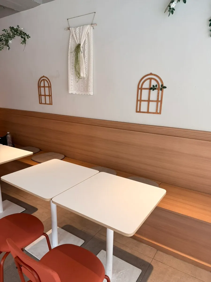Table for two at Cafe Ssum