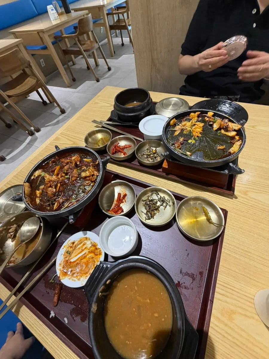 남김없이 비운 식사 후 빈 그릇