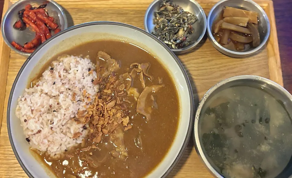 어깨살일식카레밥상 한 상 차림
