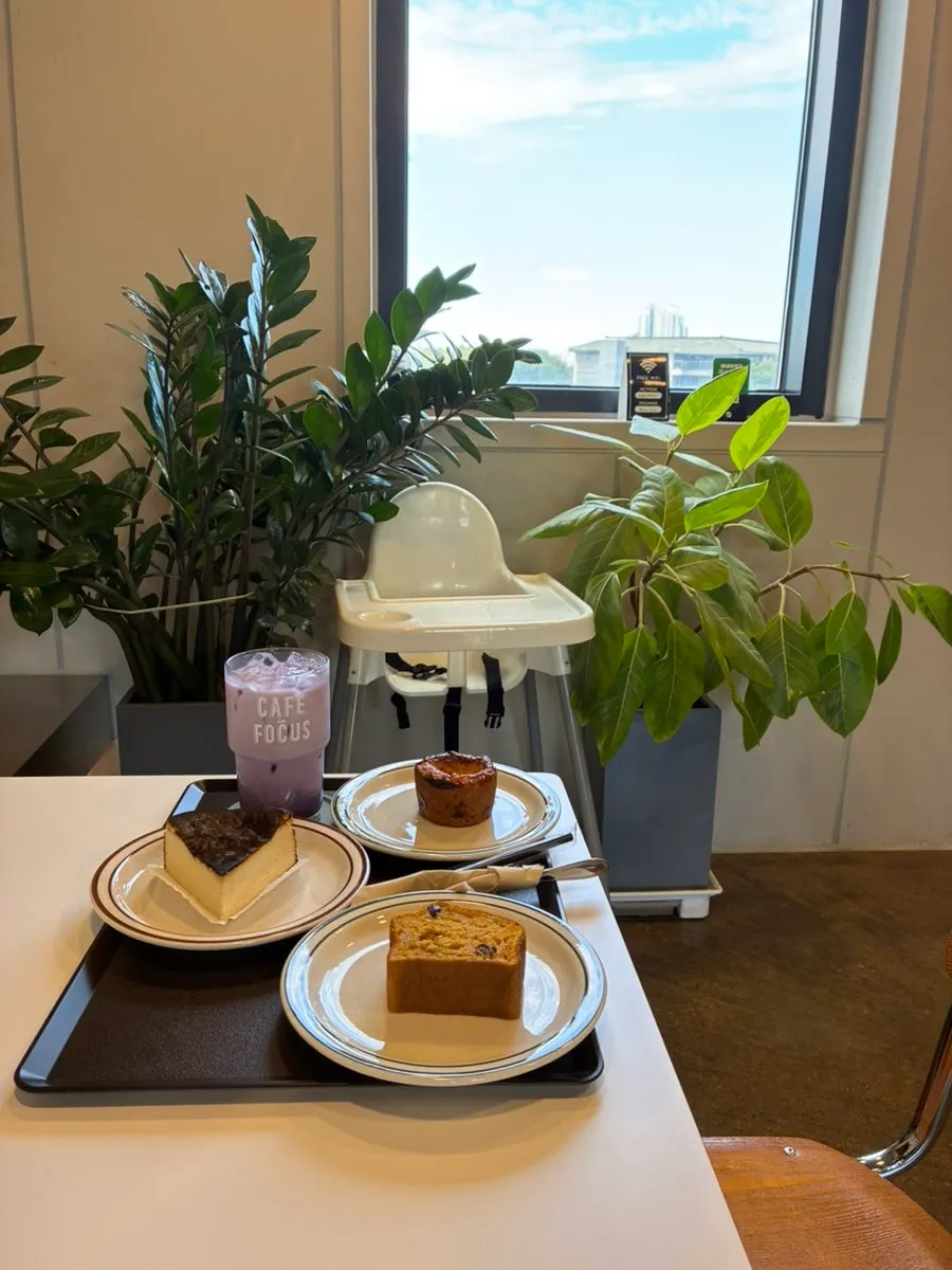 Three breads and an ube latte ordered solo