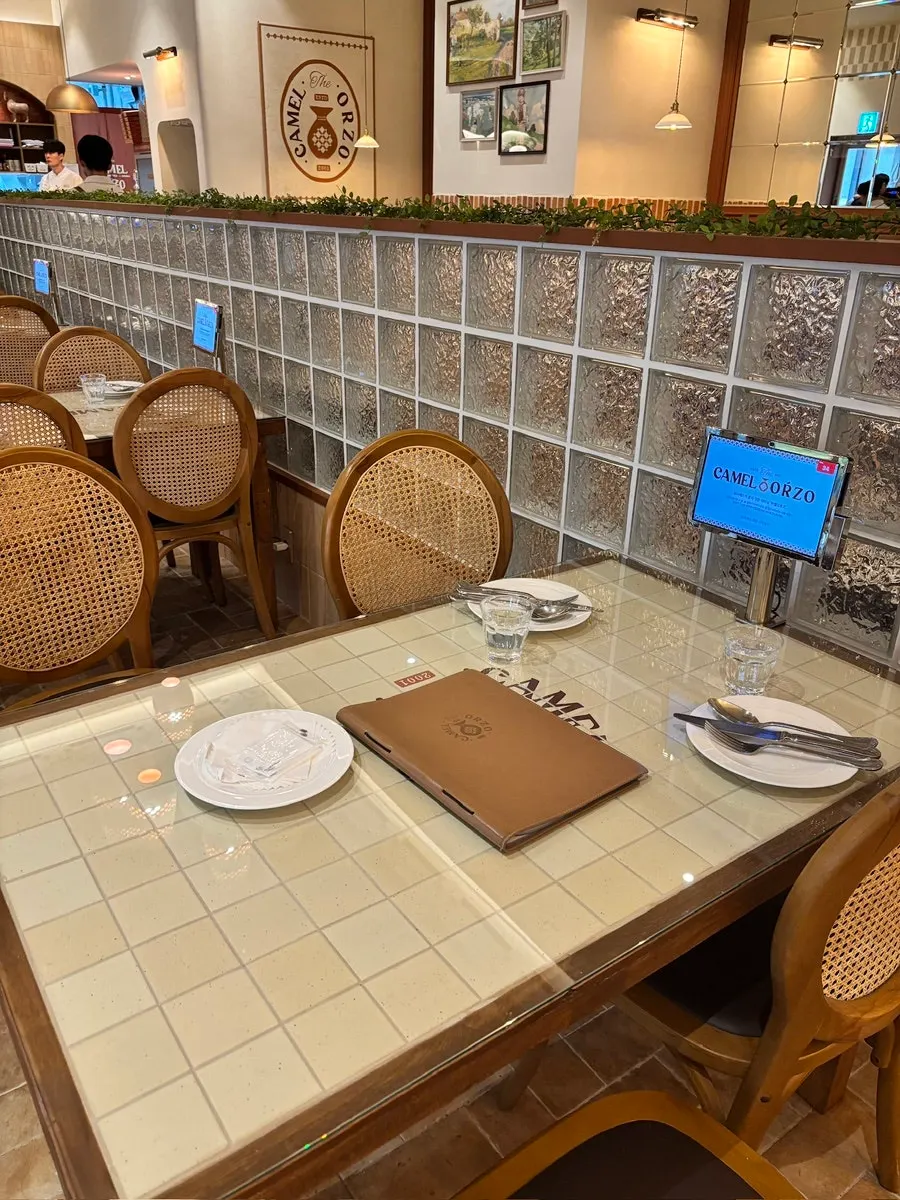 Seating layout in the Camel Orzo dining hall