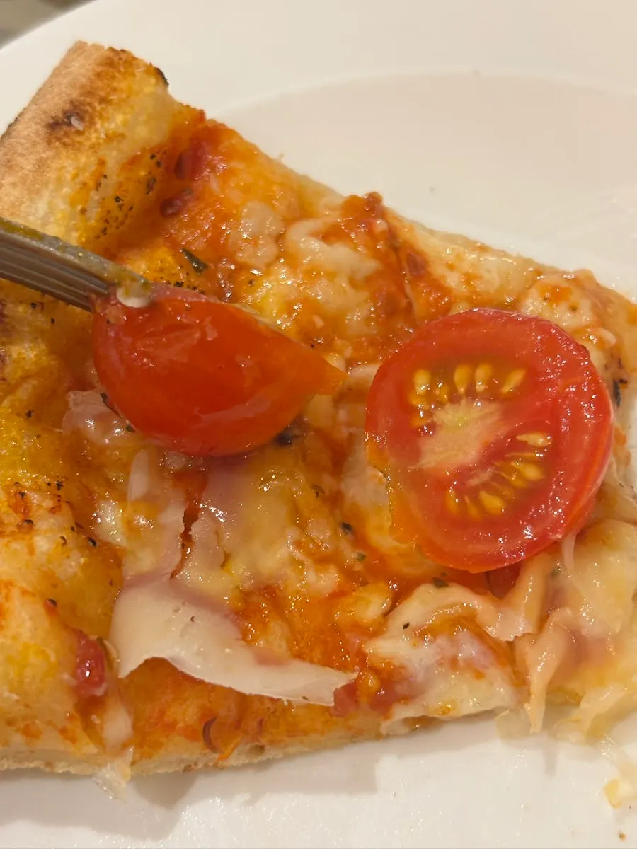 Cross-section of the wood-fired Margherita crust