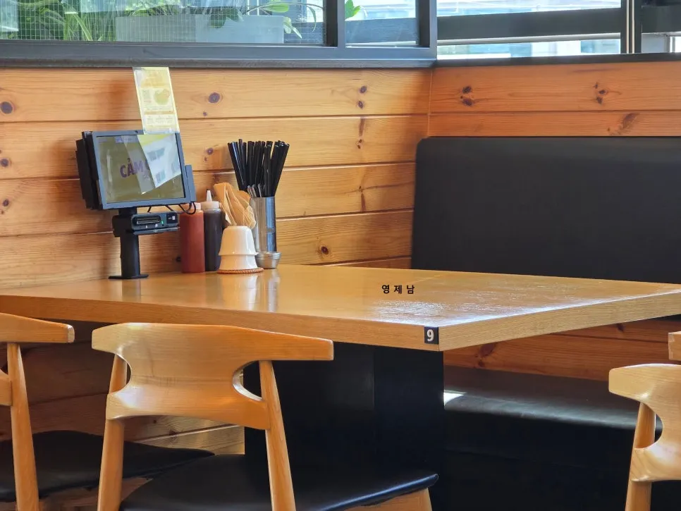 Ordering tablet installed at the table