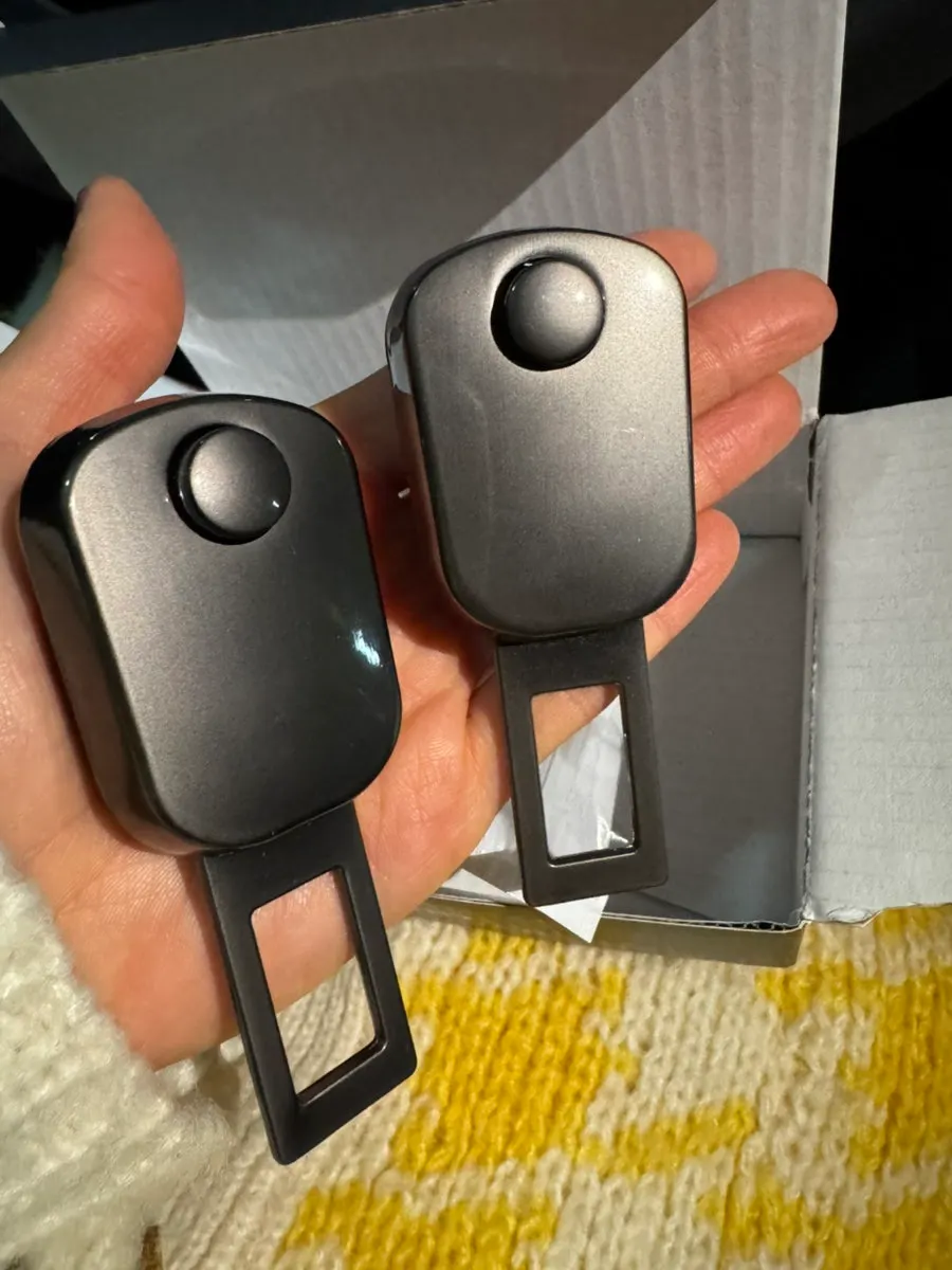 Seat belt clip finish checked during removal and reattachment