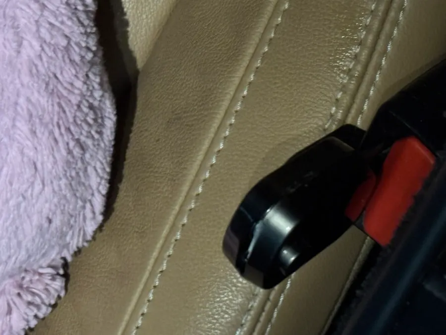 Car seat belt extension clip used in a vehicle