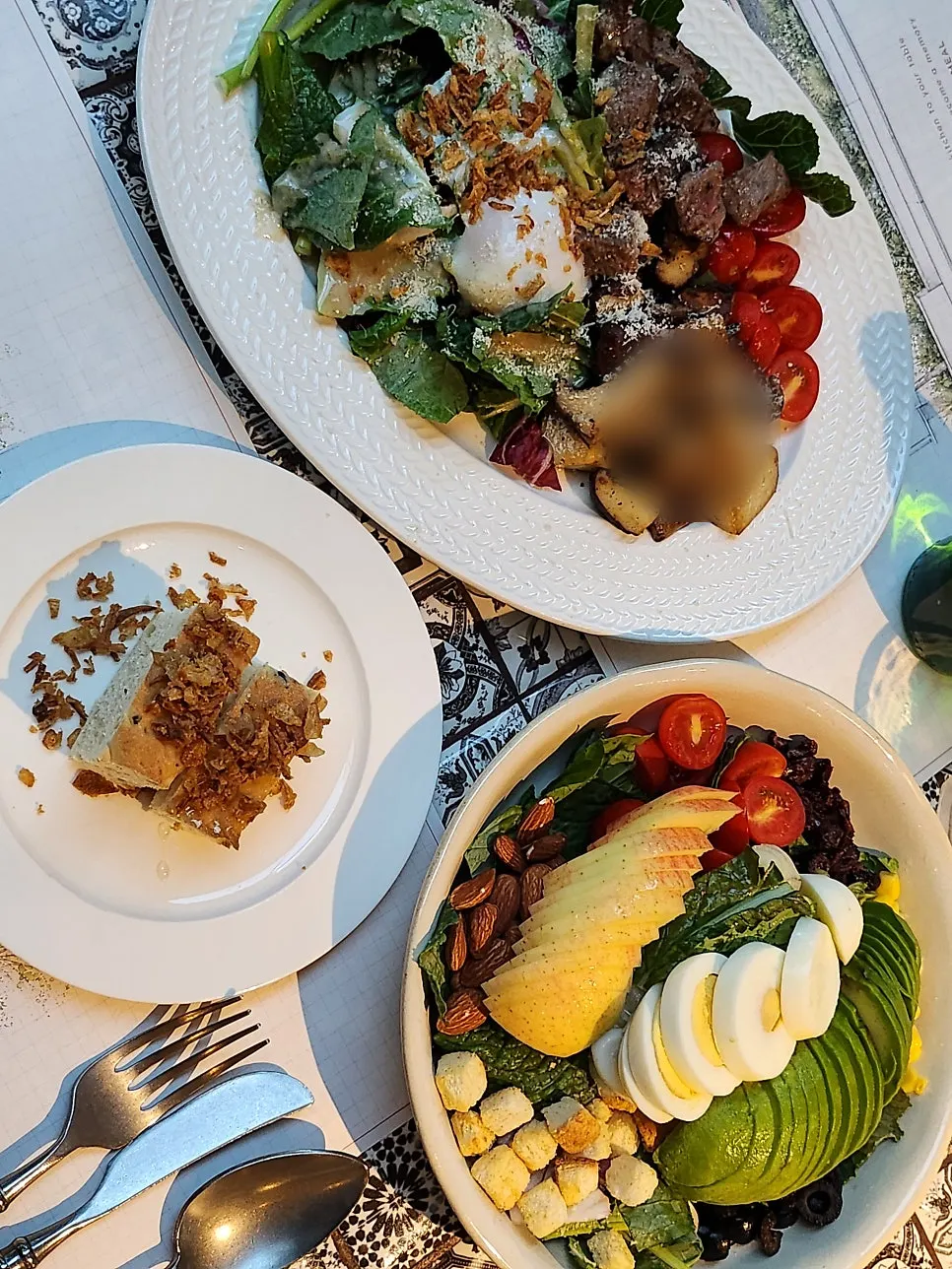 Two Casamil brunch dishes on the table