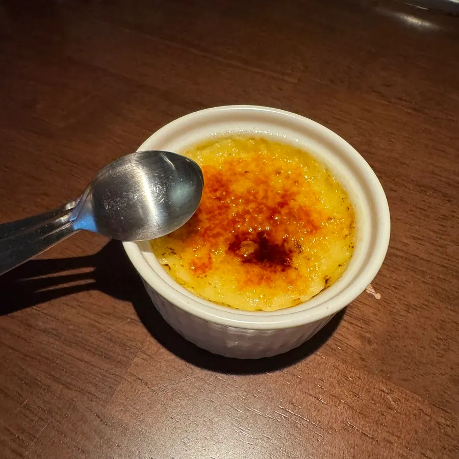 Crème brûlée with a caramelized sugar top
