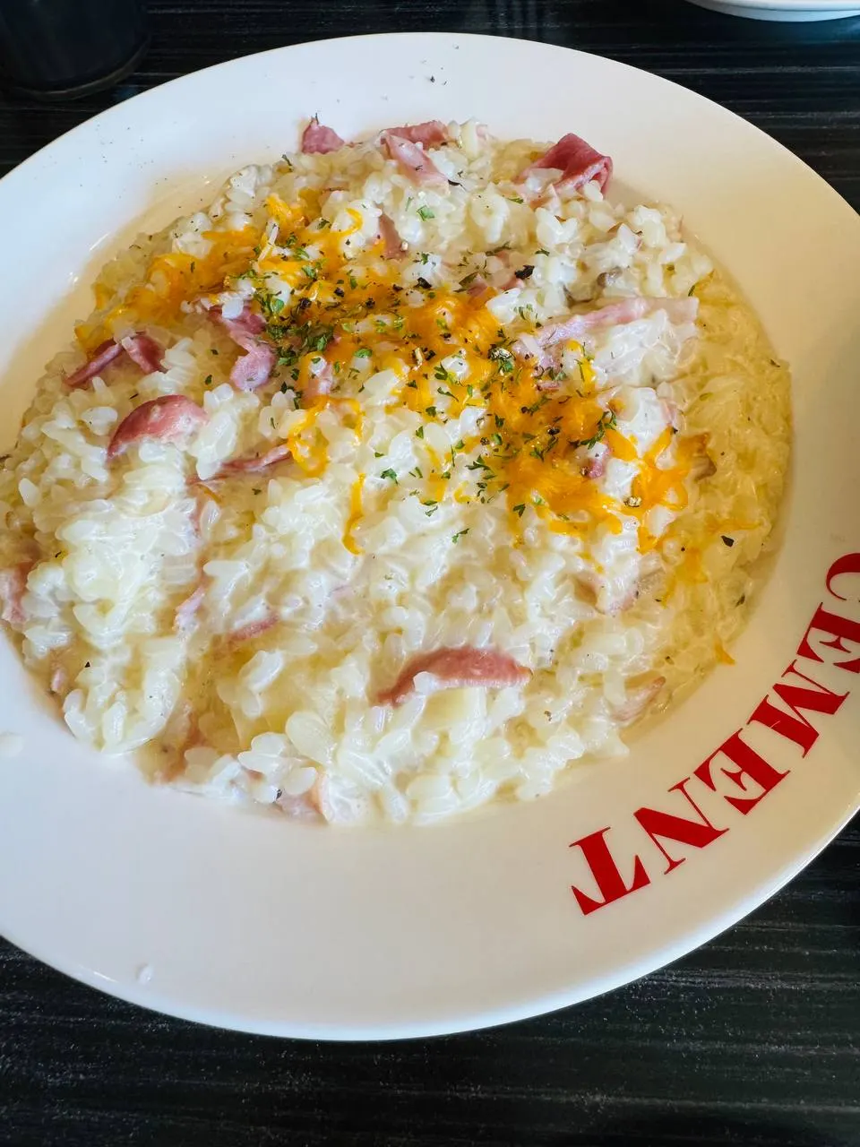 베이컨 크림 치즈 리조또 한 접시