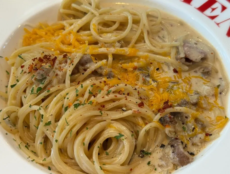 Bulgogi cream pasta noodles and meat