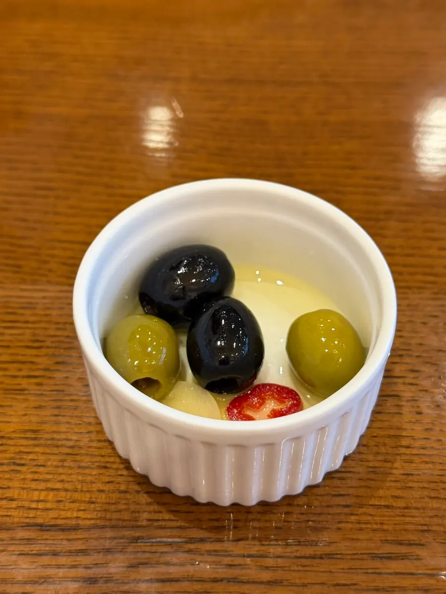 식전빵과 올리브오일, 올리브