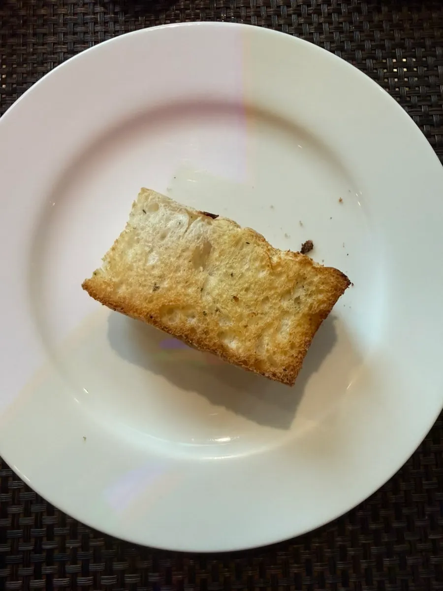 바삭하고 부드러운 식사빵 단면