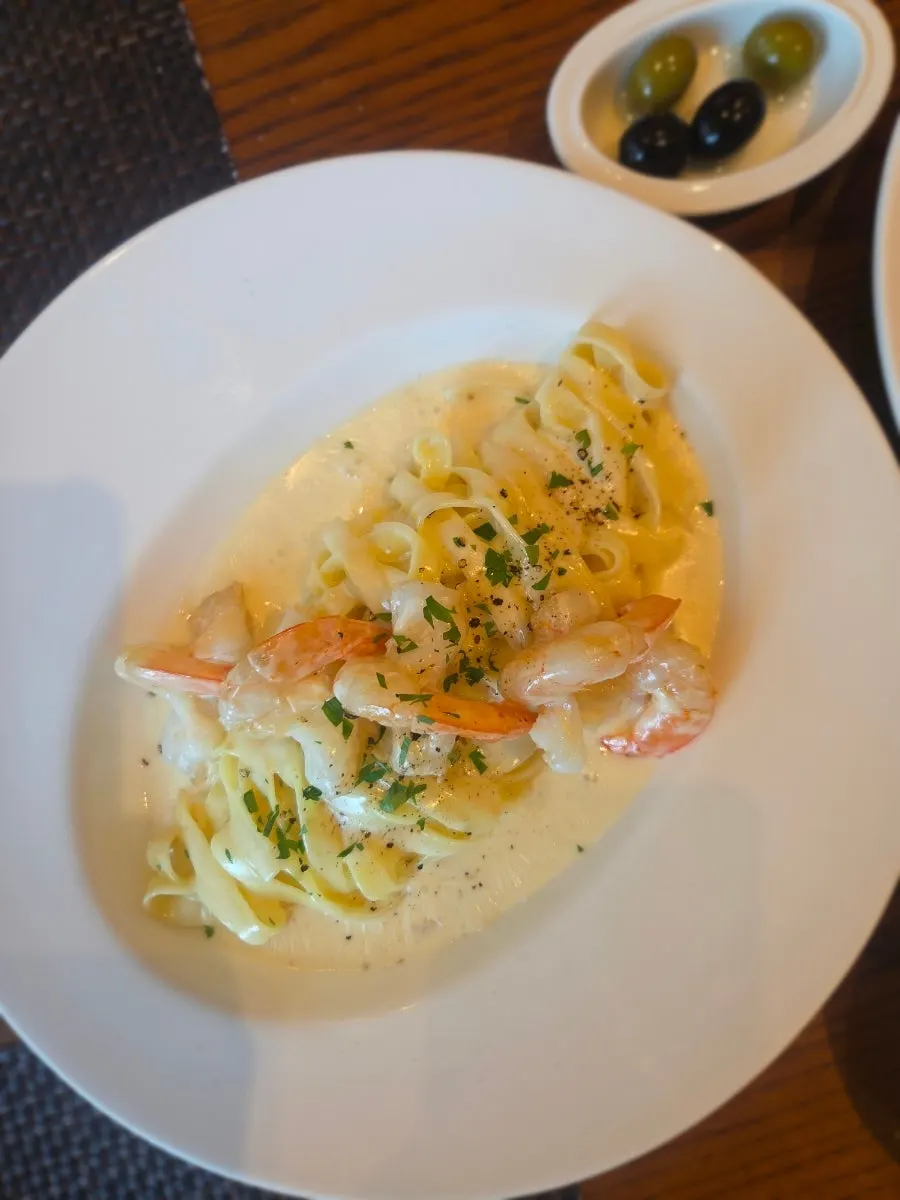 Shrimp mascarpone cheese pasta with tagliatelle noodles