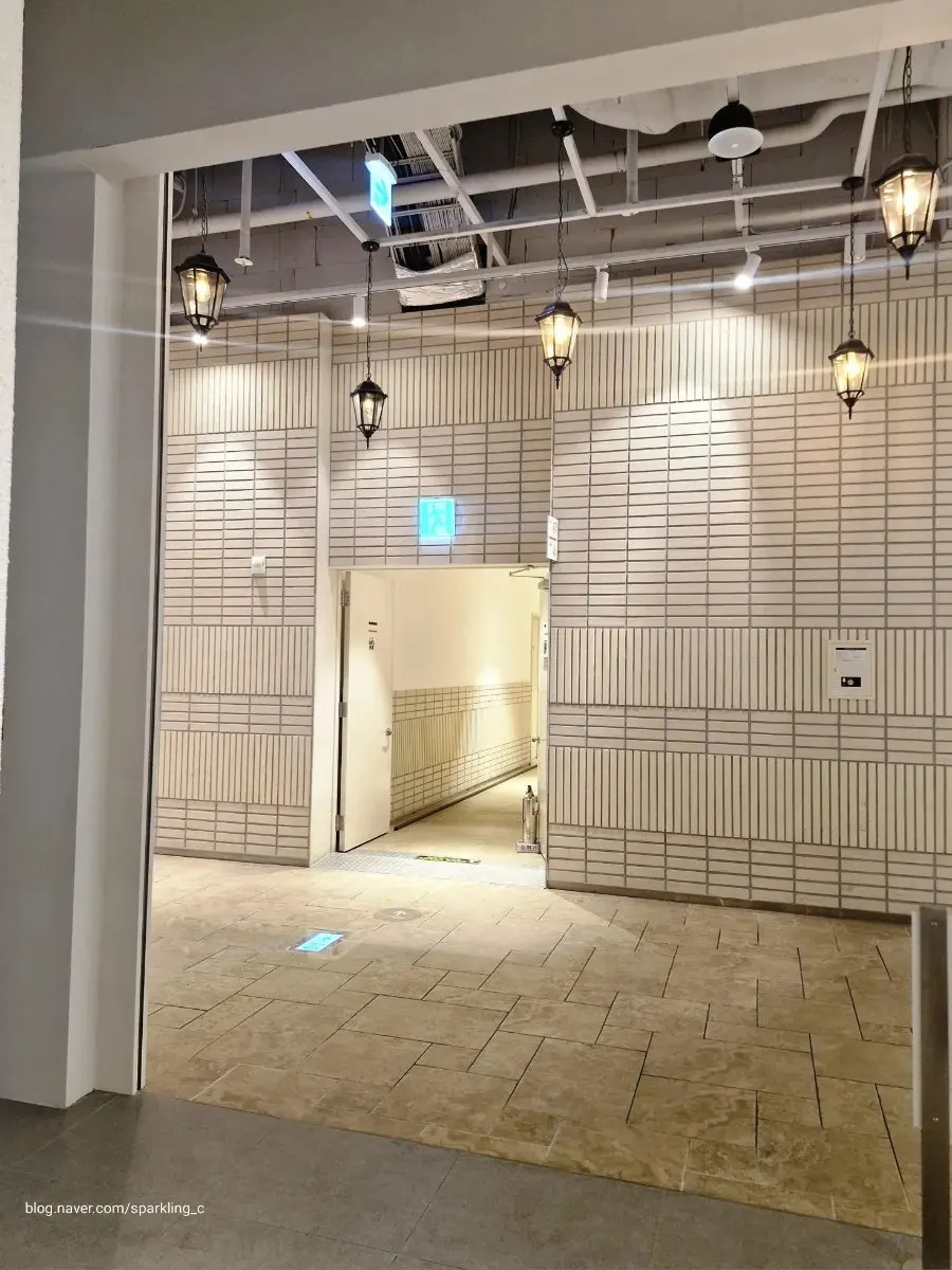 Café seating with wide spacing between tables