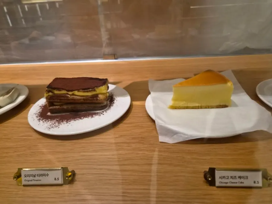 Tiramisu and Chicago cheesecake
