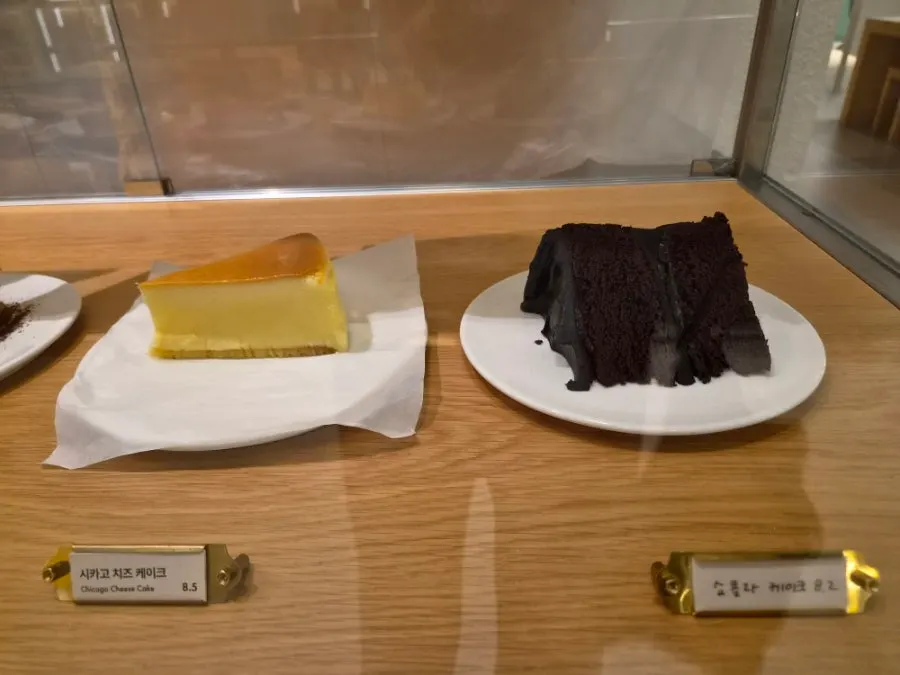 Dark cacao-colored chocolate cake