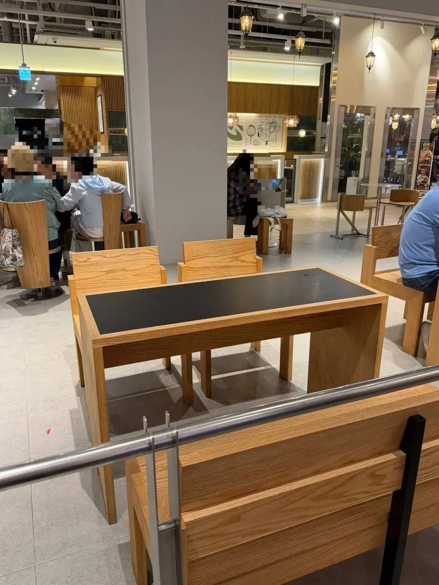센터커피 매장 인테리어