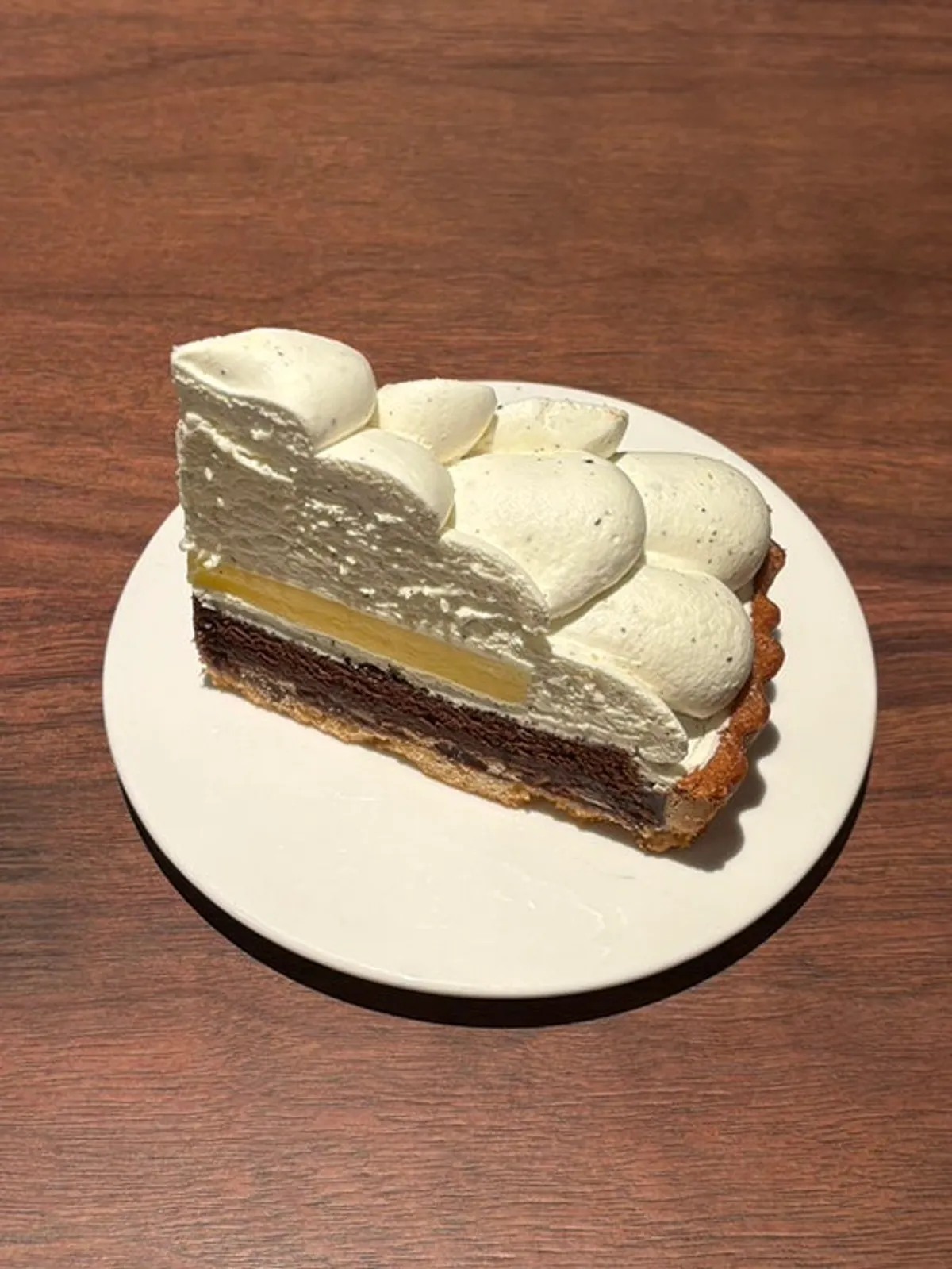 Earl Grey lemon tart paired with a drink