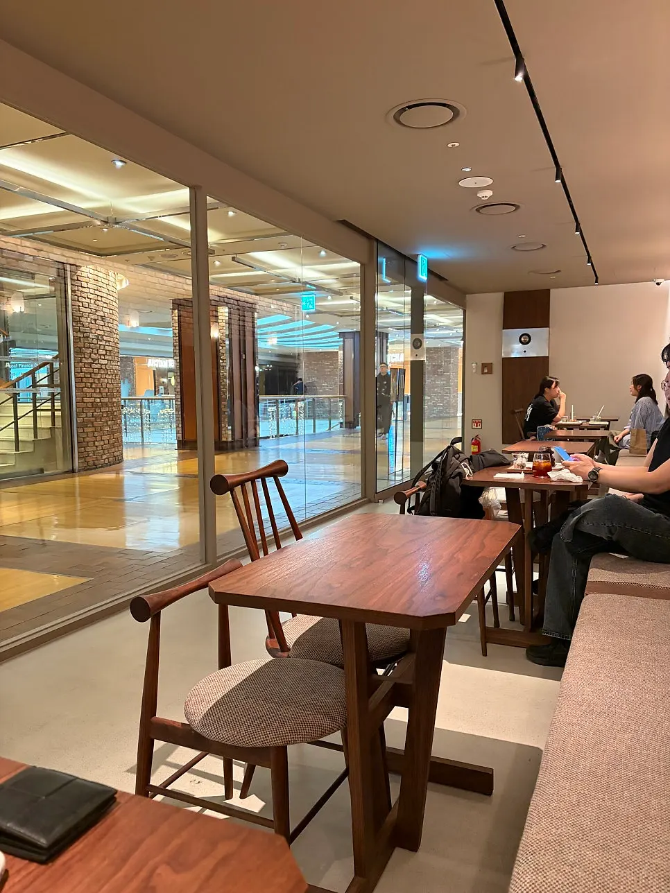 Exterior of Center Coffee Gwanghwamun in the Seoul Finance Center basement