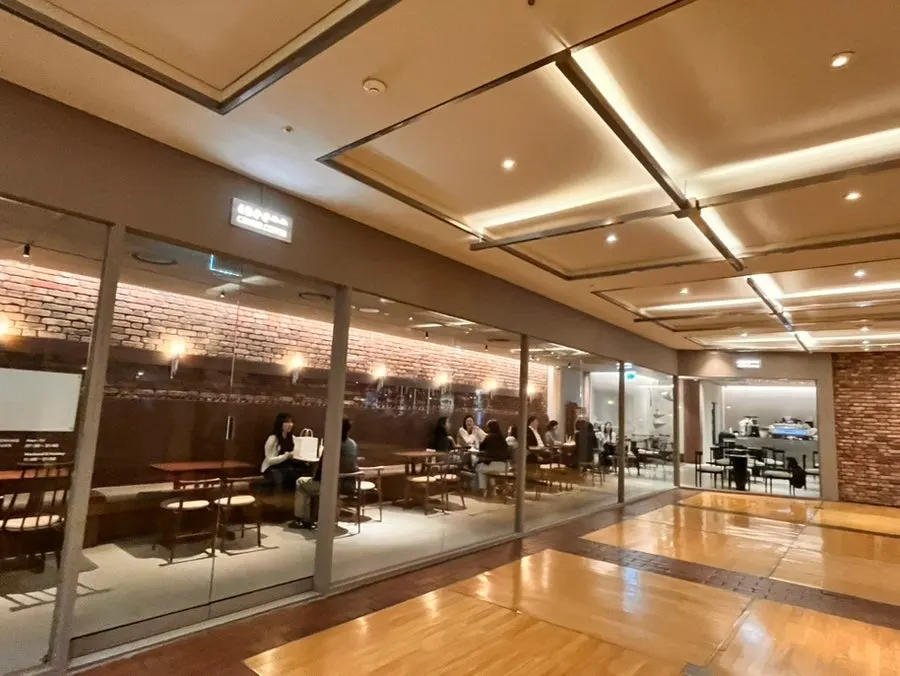 Exterior of Center Coffee Gwanghwamun on the basement level of SFC Mall