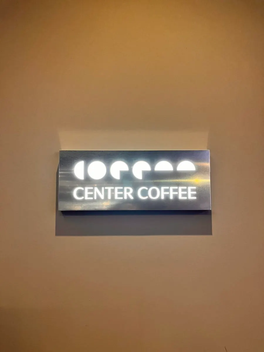 Drinks and the overall atmosphere of Center Coffee Gwanghwamun