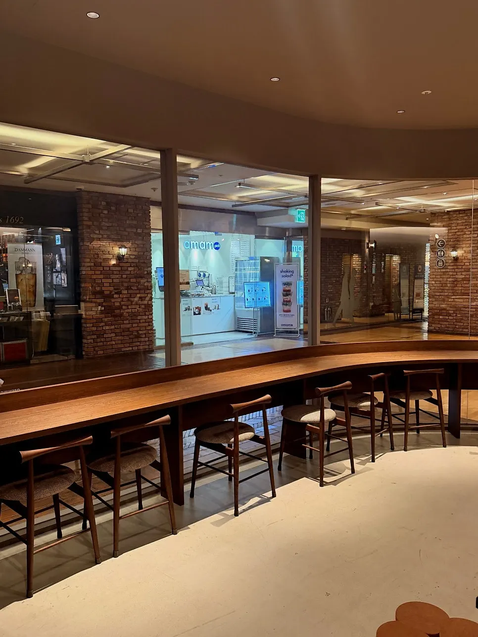 Interior of Center Coffee Gwanghwamun