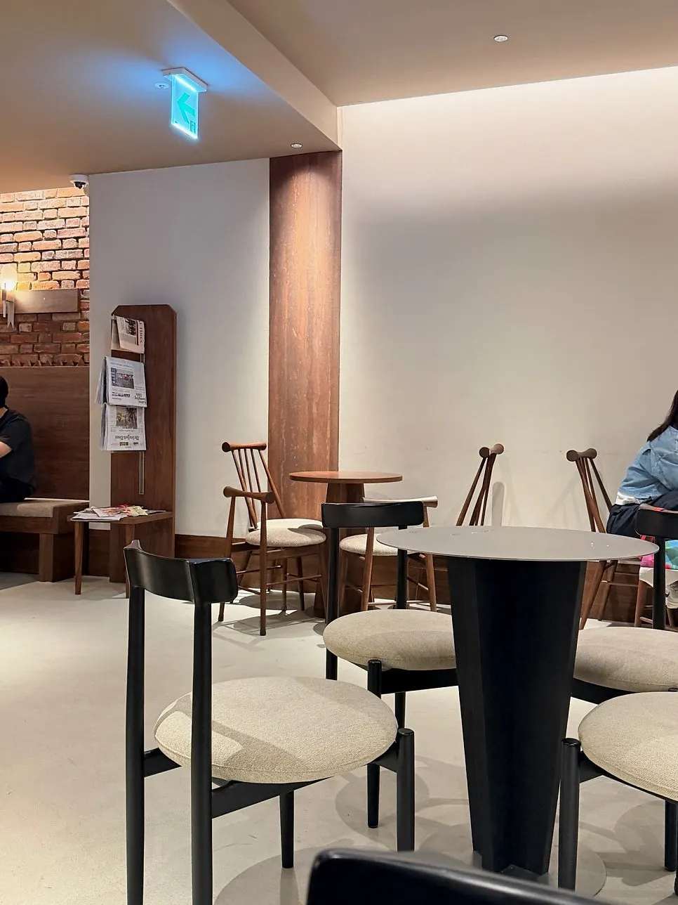 Interior atmosphere of Center Coffee Gwanghwamun