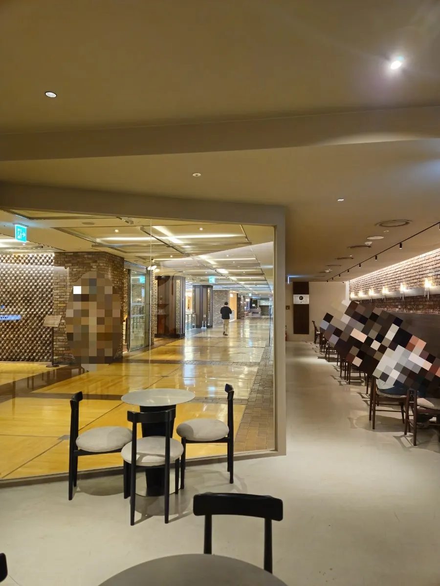 광화문역 5번 출구 인근 센터커피 매장 외관