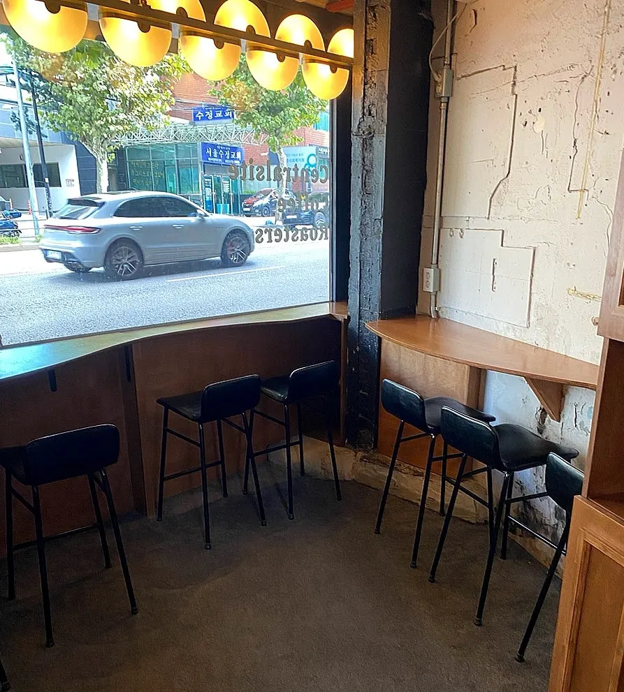 1st floor window bar-table seating area
