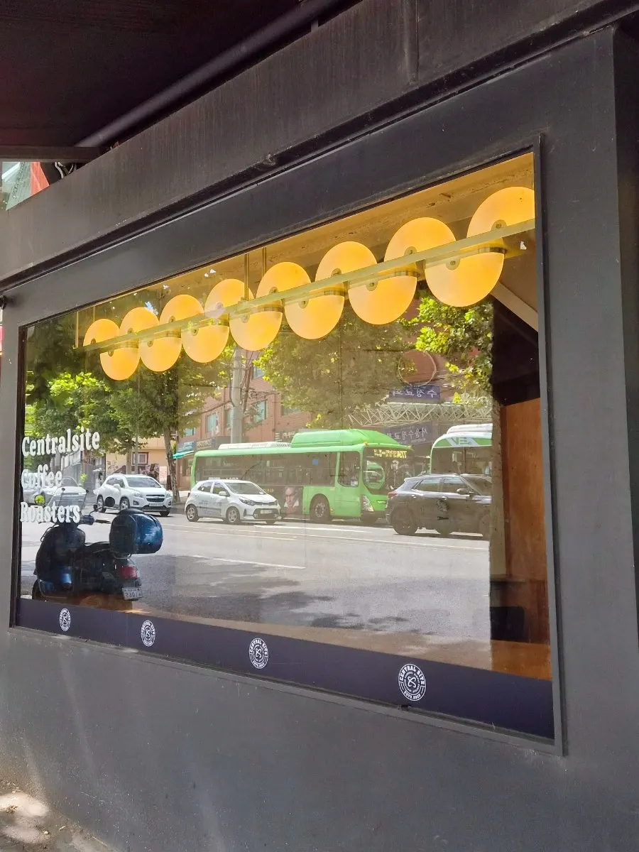 セントラルサイト延南店の建物全景