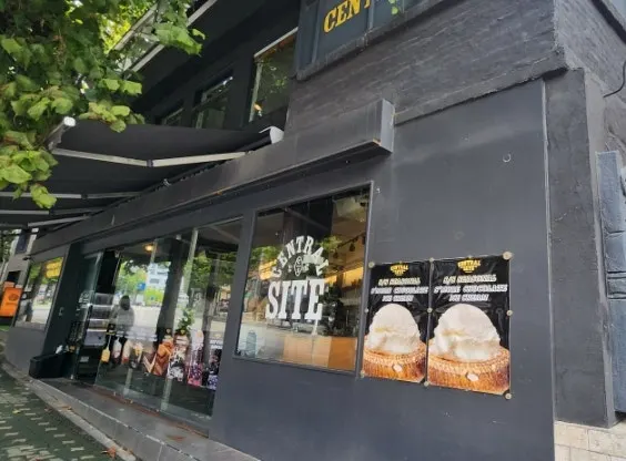 Exterior of Central Site Yeonnam café in Yeonnam-dong