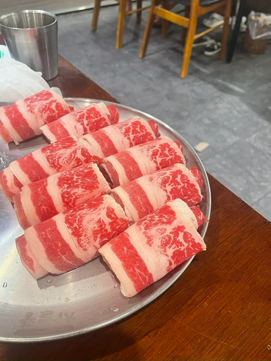 Plate of thick-cut beef woo samgyeop, 400g