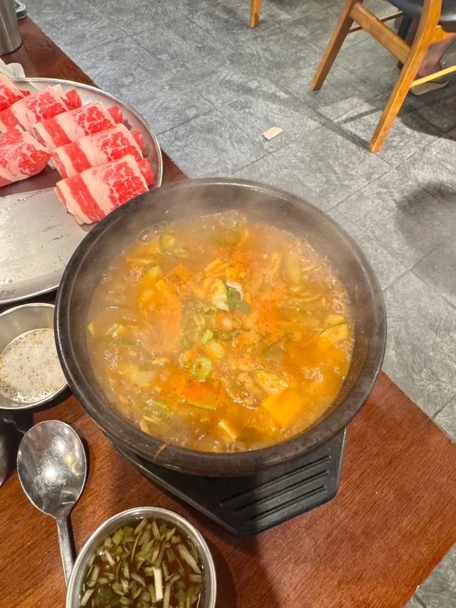 A stone pot of doenjang jjigae at Chadolpung Dasan Station Branch