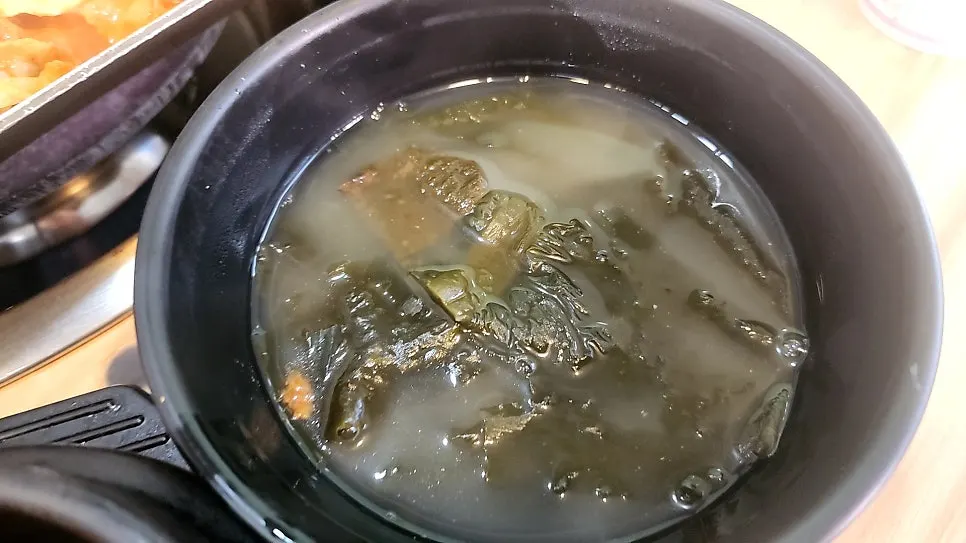 차가네쌈밥 반찬 한 상 전경