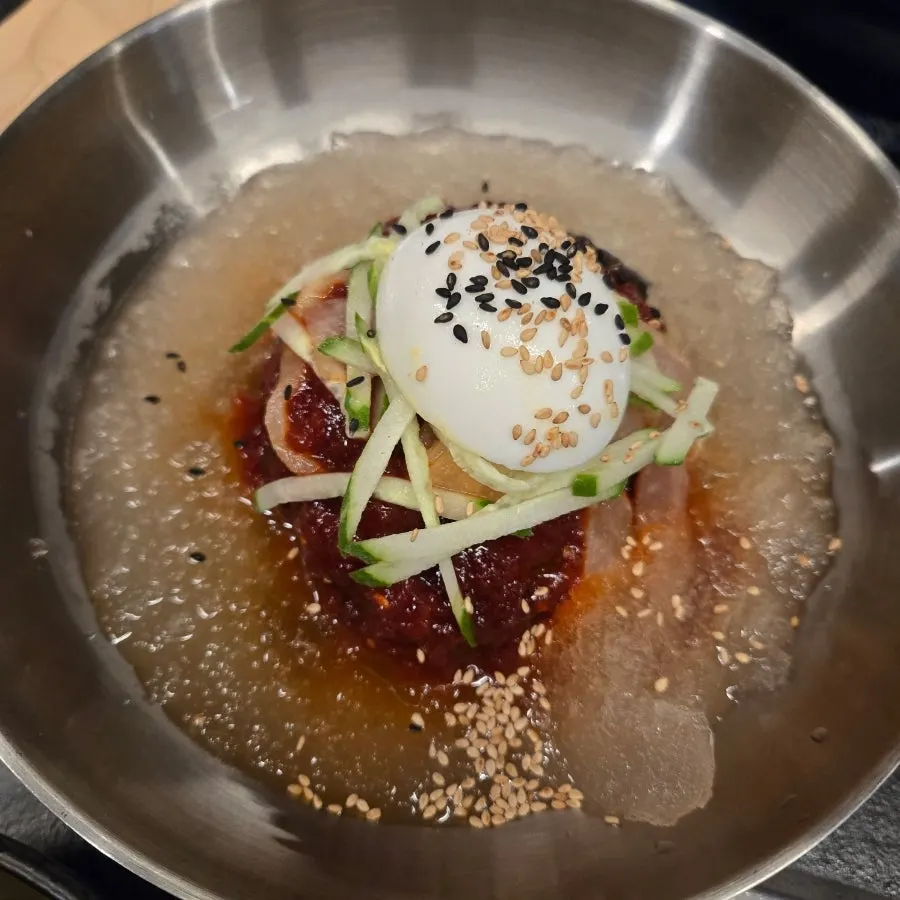 지리산 칡 비빔냉면 한 그릇