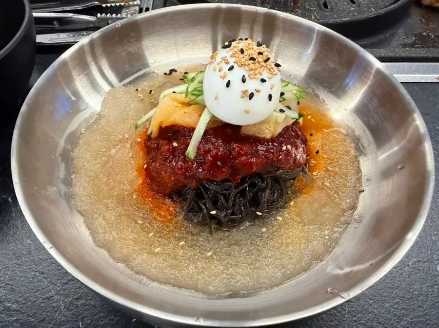 Jirisan kudzu bibim naengmyeon (cold noodles)