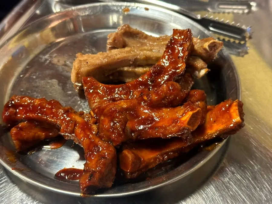 직화 초벌해 나온 참뽀뽀 쪽갈비 한 판