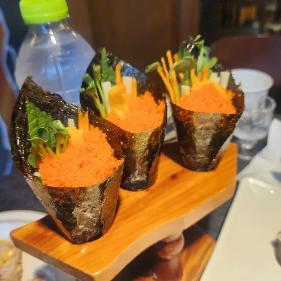 날치알이 올라간 김말이