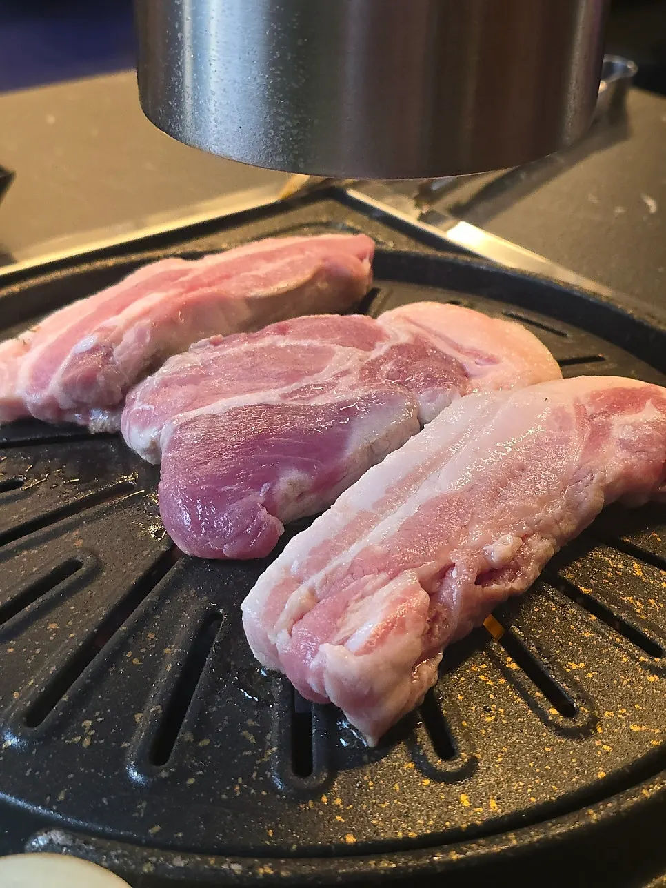 Table spread of 160g Boseong Nokdon samgyeopsal