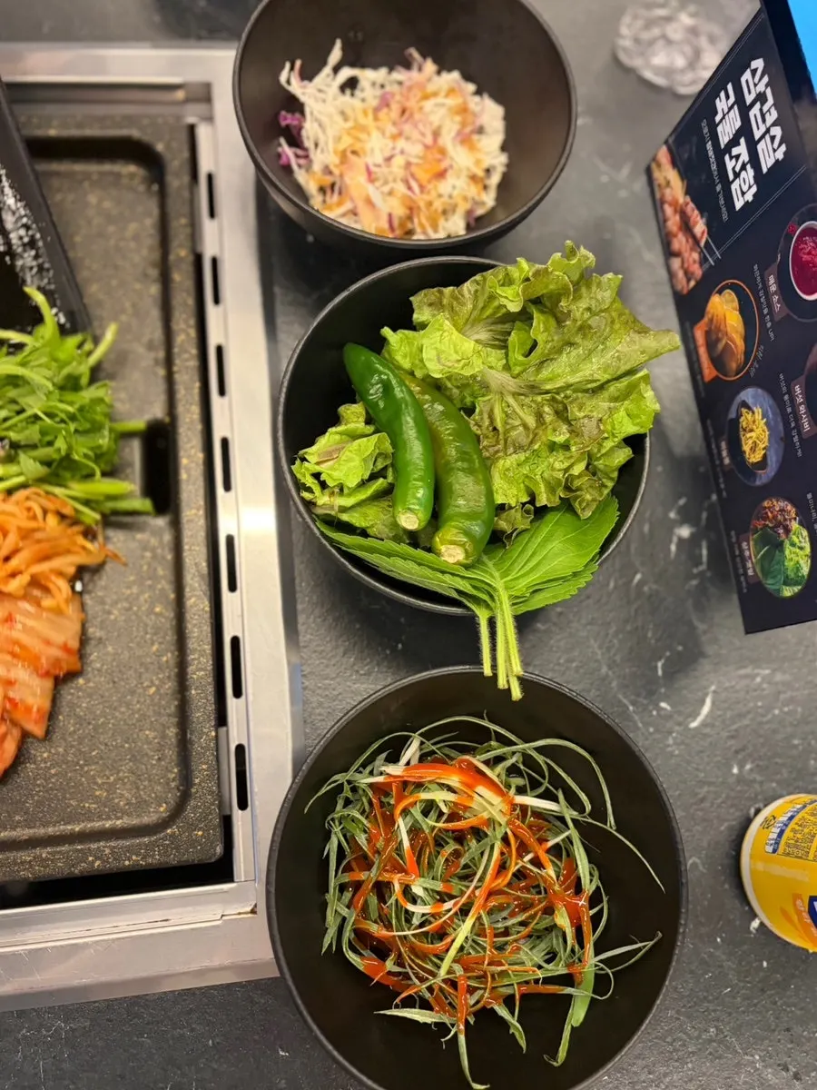 Basic table setting with various vegetables