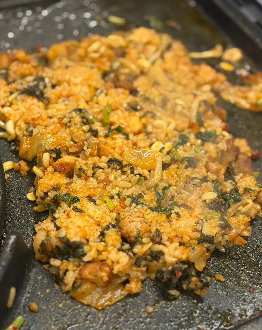 Finished fried rice at Cham Dwaejitgan