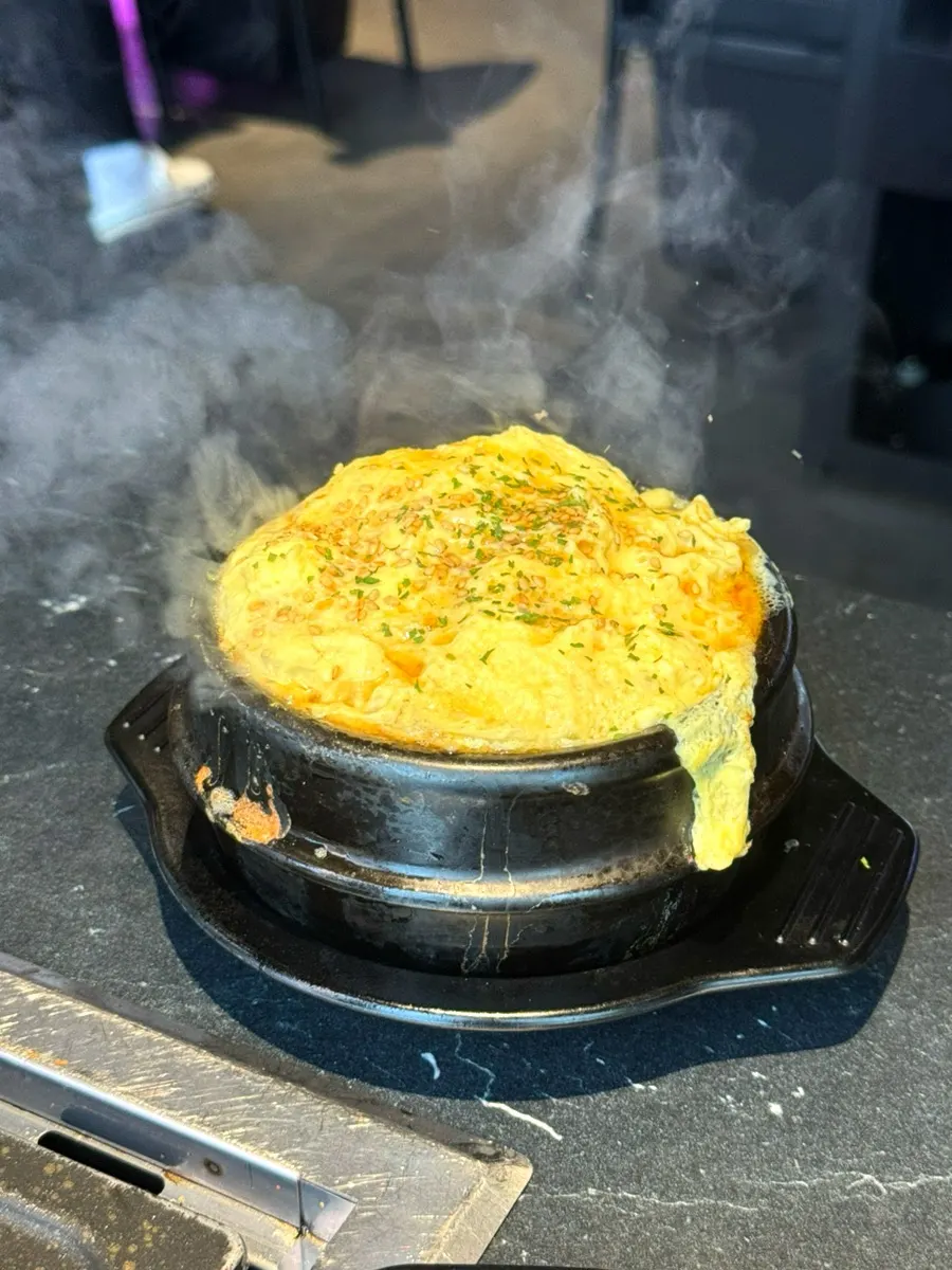 넘칠 듯 부풀어 오른 계란찜