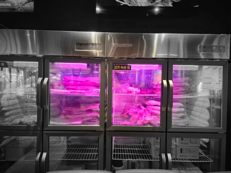 Pork aging room at Cham Dwaejitgan