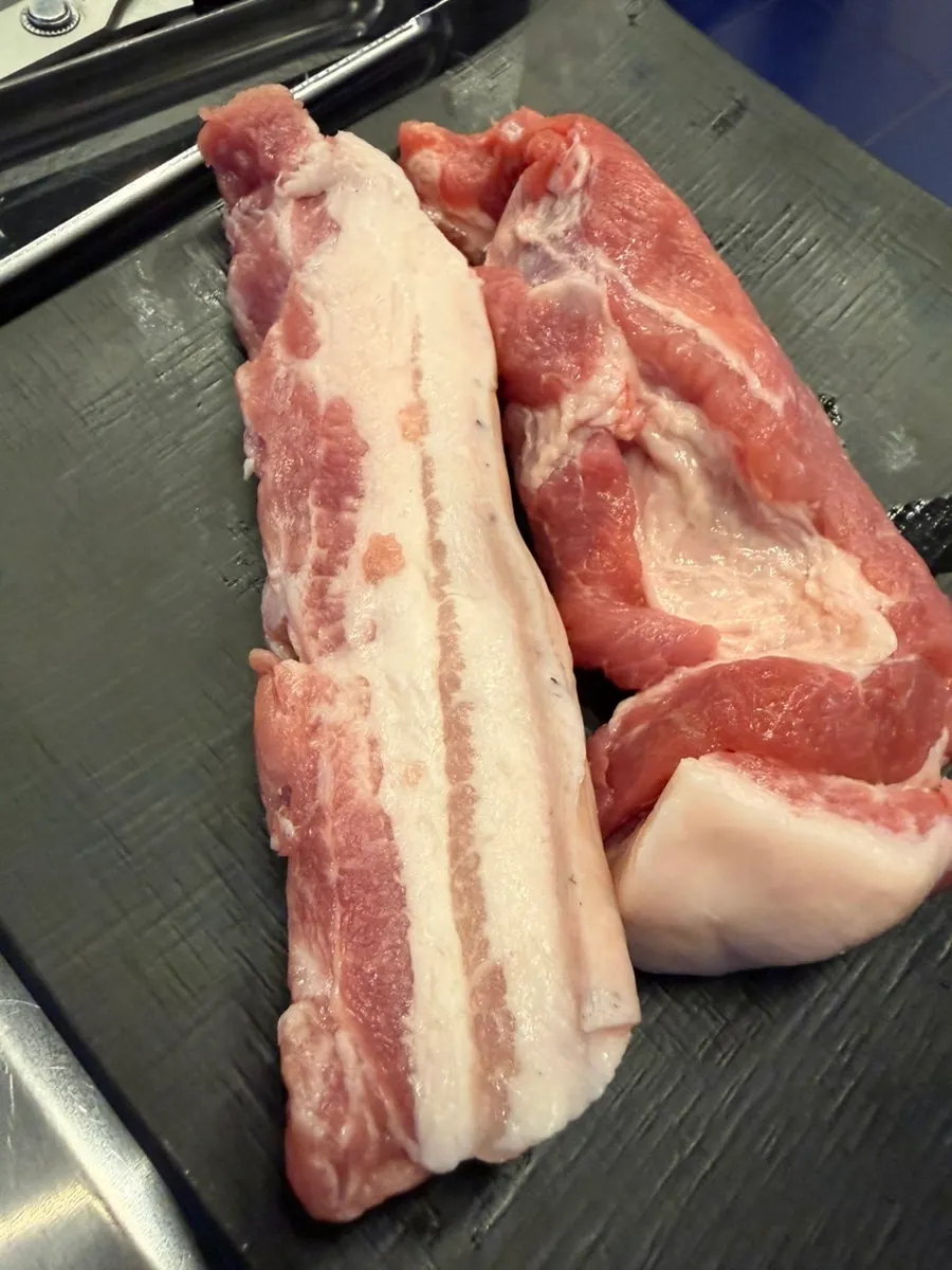 참돼짓간 천안두정점 테이블 세팅