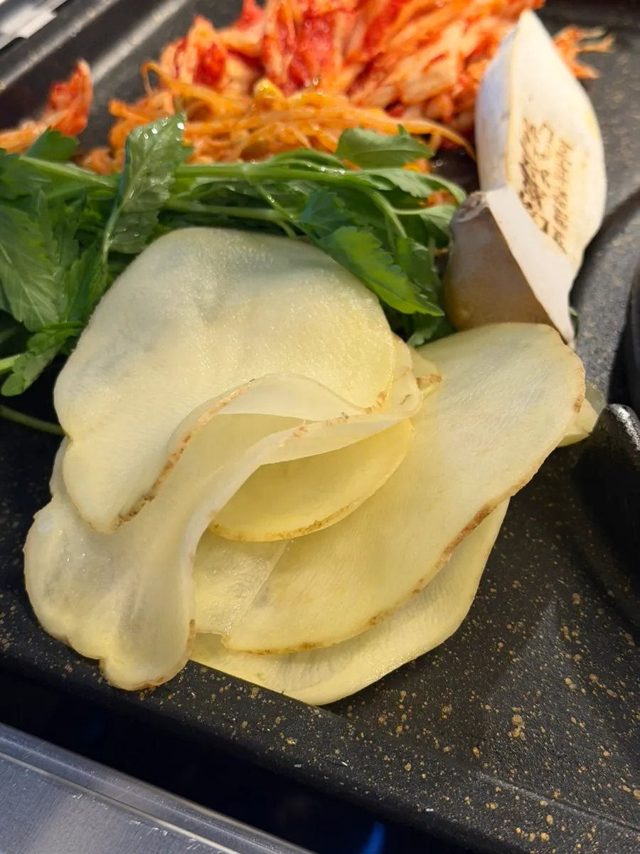 흑돼지 오겹살과 목살, 천겹살이 적힌 메뉴판