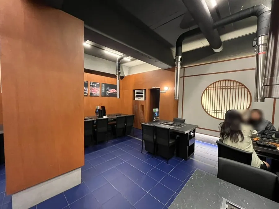 Interior passageway of Cham Dwaejitgan Cheonan Dujeong Branch
